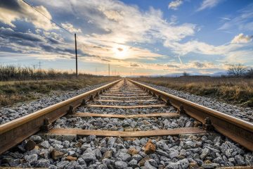 Chemin de fer, avec un levé de soleil
