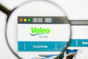 Zoom d'un site web sur le logo Valeo service